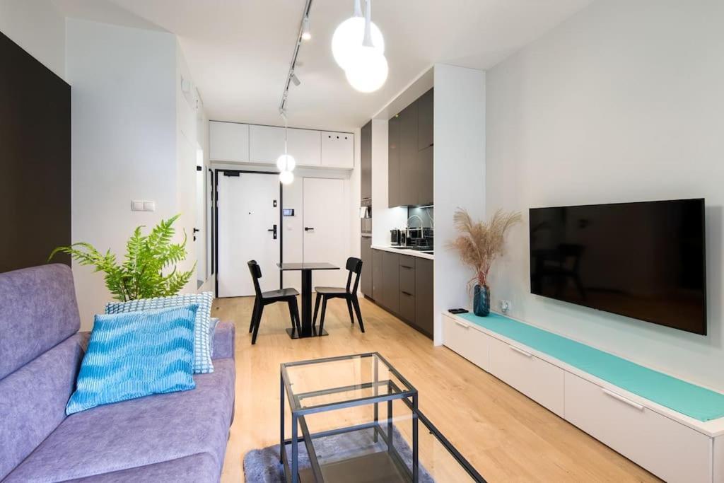 Appartement Modern Next To Train Station